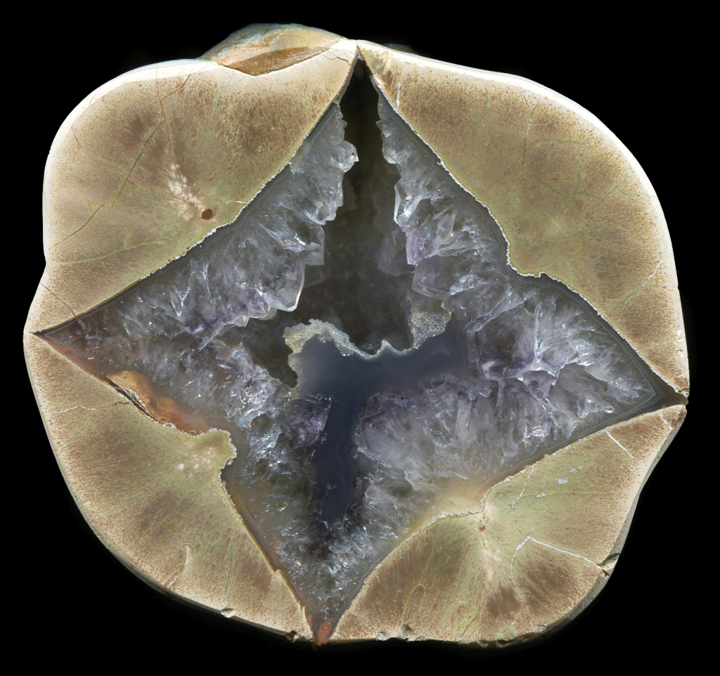 Quadralaterial Mount Hay Thunderegg with Light Amethyst and a Curious Fill