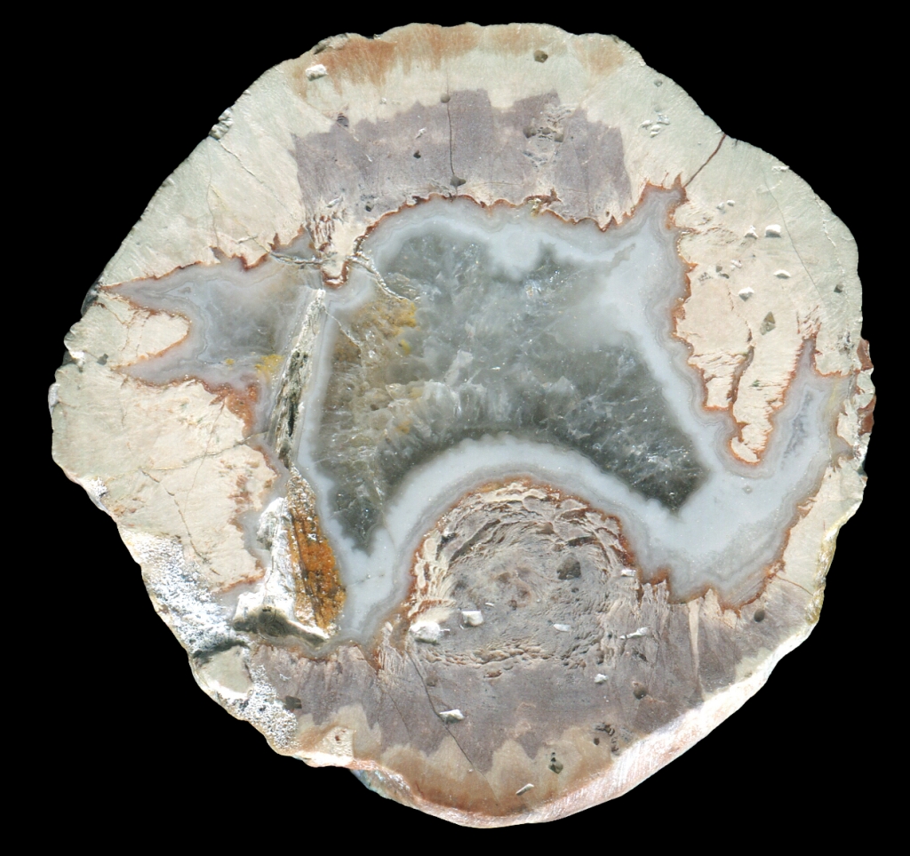 La Tour de Mar Thunderegg with Crystal