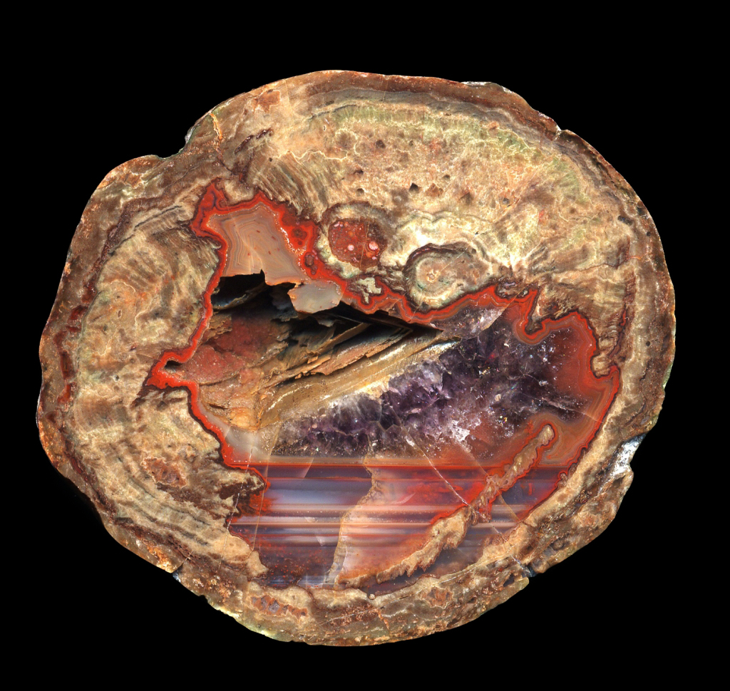 Esterel La Vigne Thunderegg with Amethyst