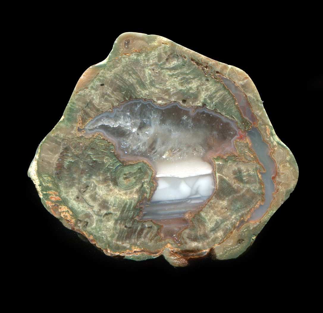 Simple Esterel La Vigne Thunderegg with White Core