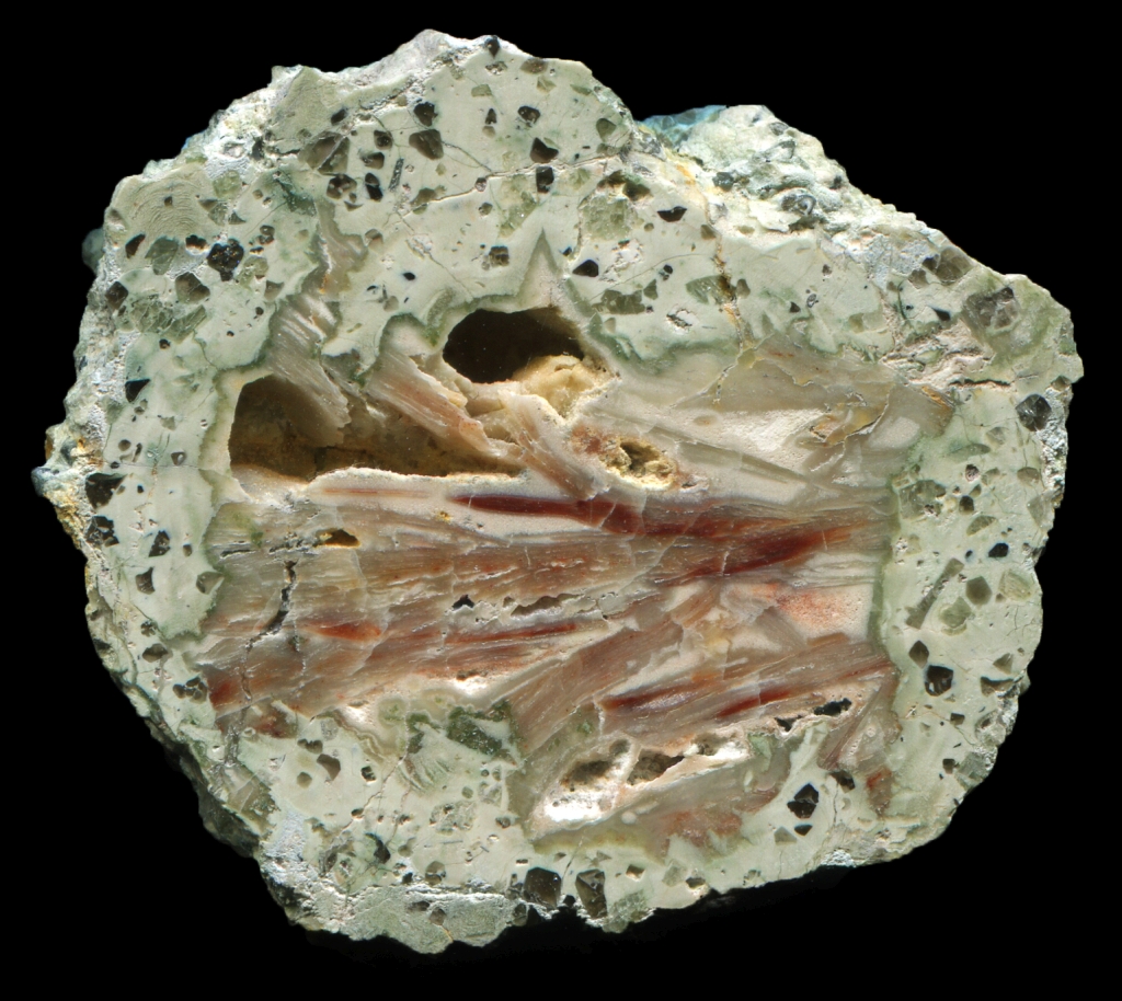 Querbitzsch Thunderegg with Pink Pseudomorphs