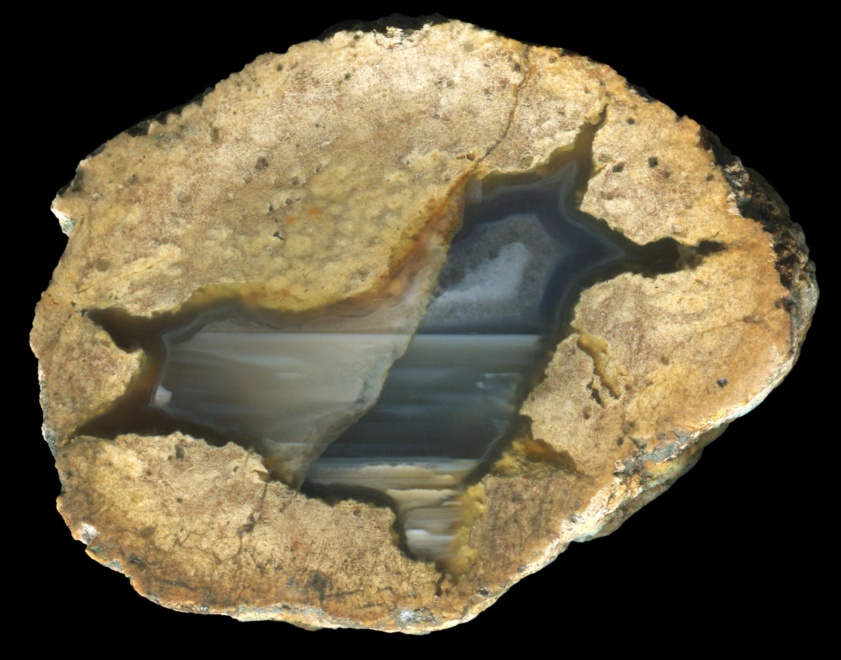 Yadrino Thunderegg with Waterline Agate