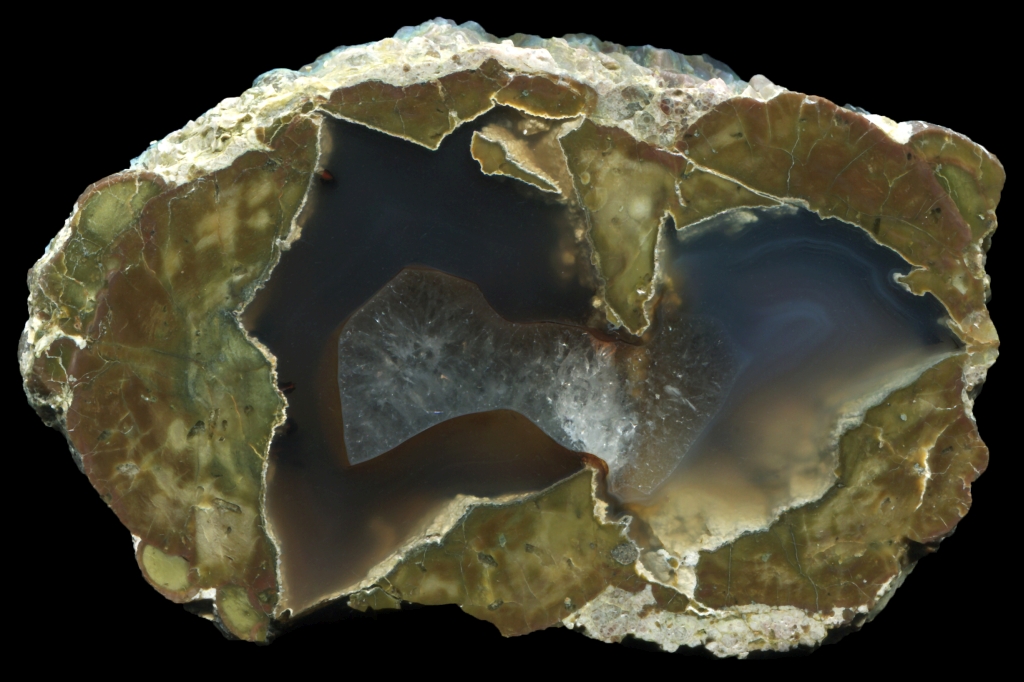 Double Eddy Bed Thunderegg with Connected Chambers