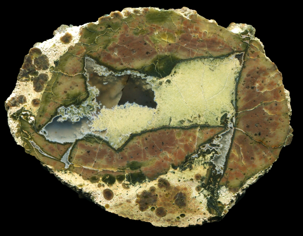 WM13 Thunderegg with Yellow Mineralistion
